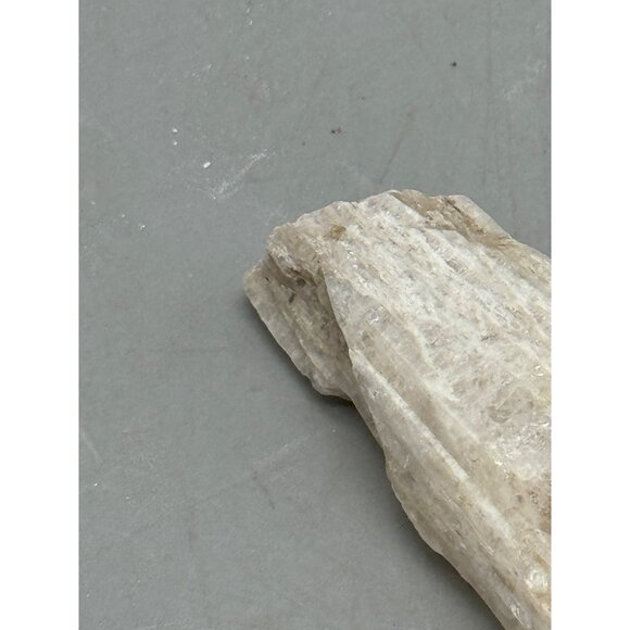 Raw Quartz Crystal Point Specimen 2.5x1" READ - Picture 3 of 8